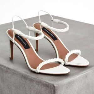 BCBGMAXAZRIA Taylor Strappy Braided Sandals Magnolia Ivory Size 8.5 NWOT